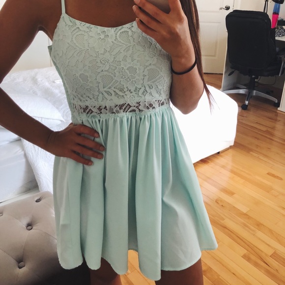 H&M Dresses & Skirts - BABY BLUE SUMMER DRESS SIZE 4 SILK